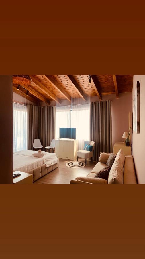 Hotel Natali Dhërmi Екстериор снимка