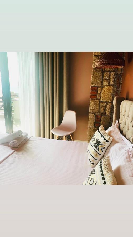 Hotel Natali Dhërmi Екстериор снимка